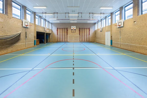 depositphotos_134044448-stock-photo-interior-dutch-gymnasium-for-school